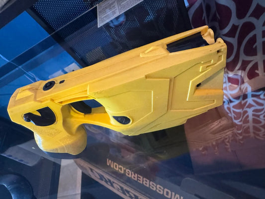 TASER X2 Pre-owned Law Enforcement with holster, battery, 2 live cartridges*non working screen CID*