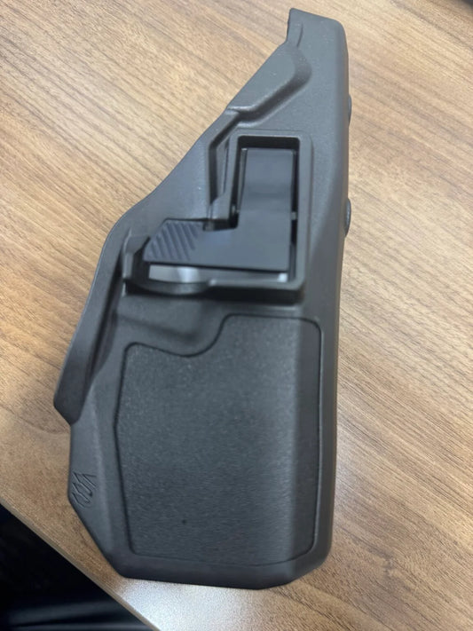 Taser 7CQ with holster, cartridges, battery