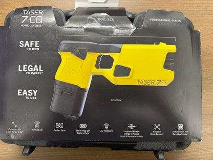 Taser 7CQ with holster, cartridges, battery